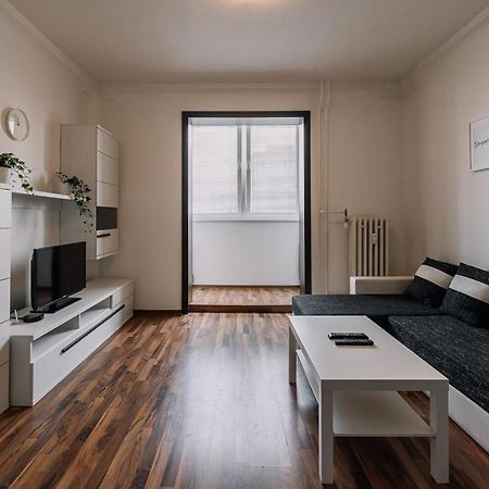 Cozy Apartment In Ruzinov ブラチスラヴァ エクステリア 写真