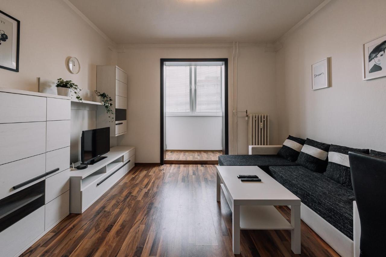 Cozy Apartment In Ruzinov ブラチスラヴァ エクステリア 写真